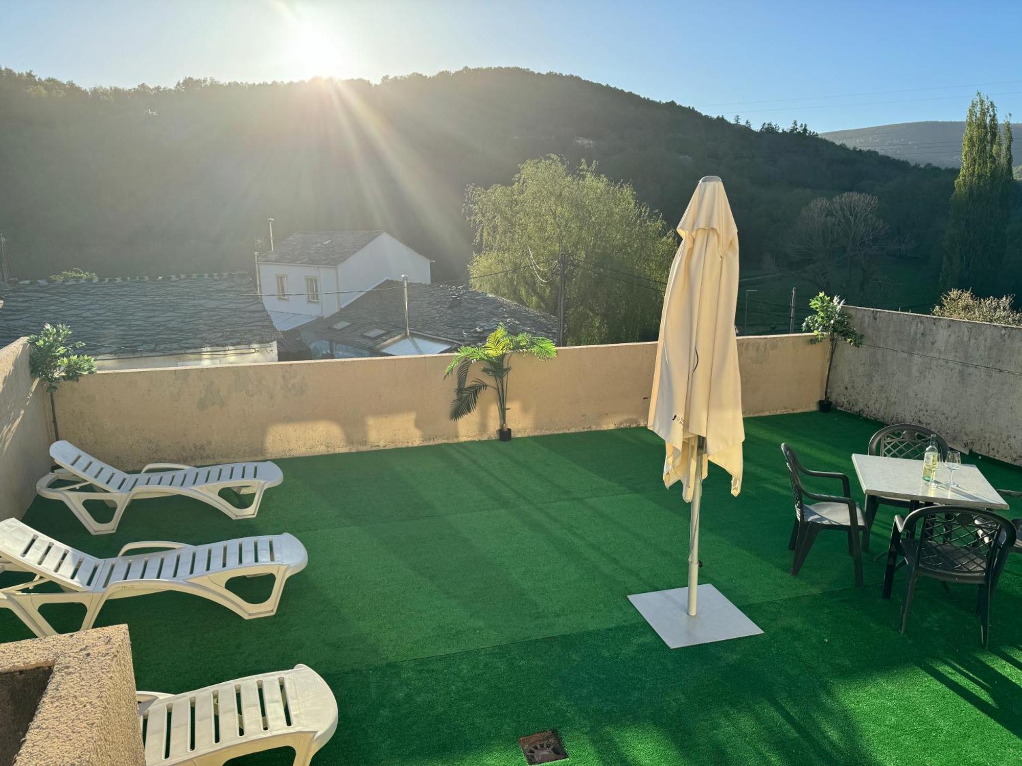 Sunset Terrace Apartment Triacastela